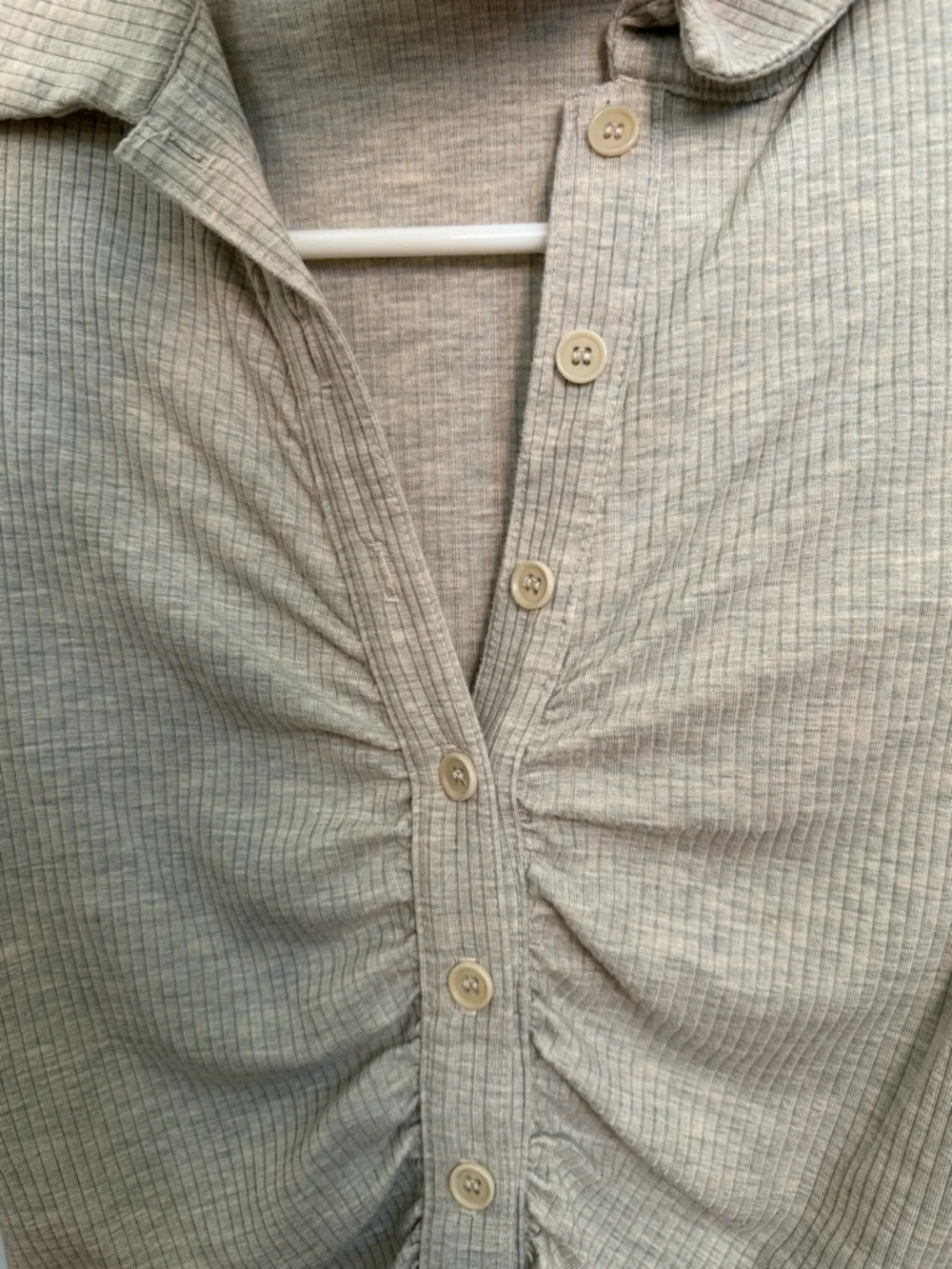 Reformation Light Gray Ribbed Ruched Button-Up Long Sleeve Top - Picture 5 of 6